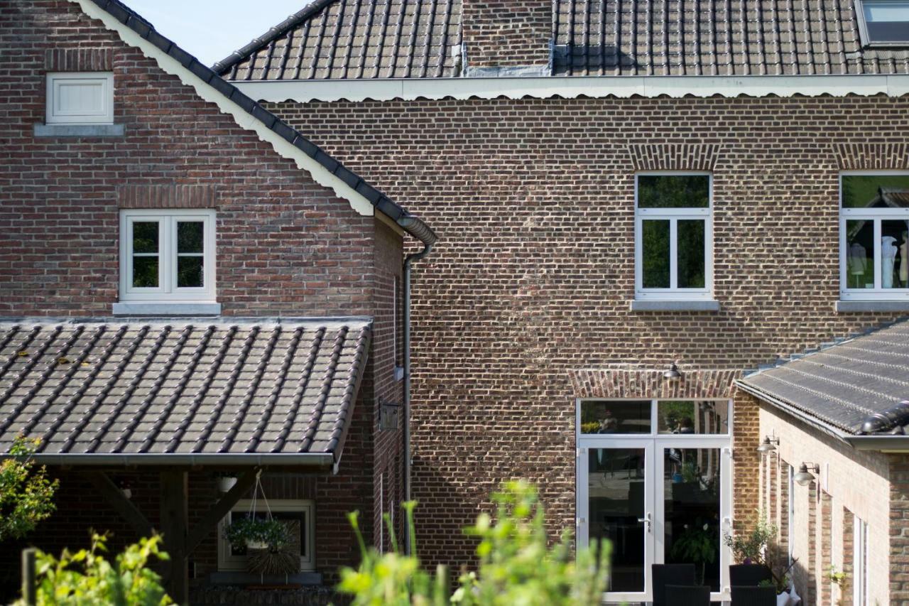 Bed & Breakfast Huize Mesch Eijsden Exteriör bild